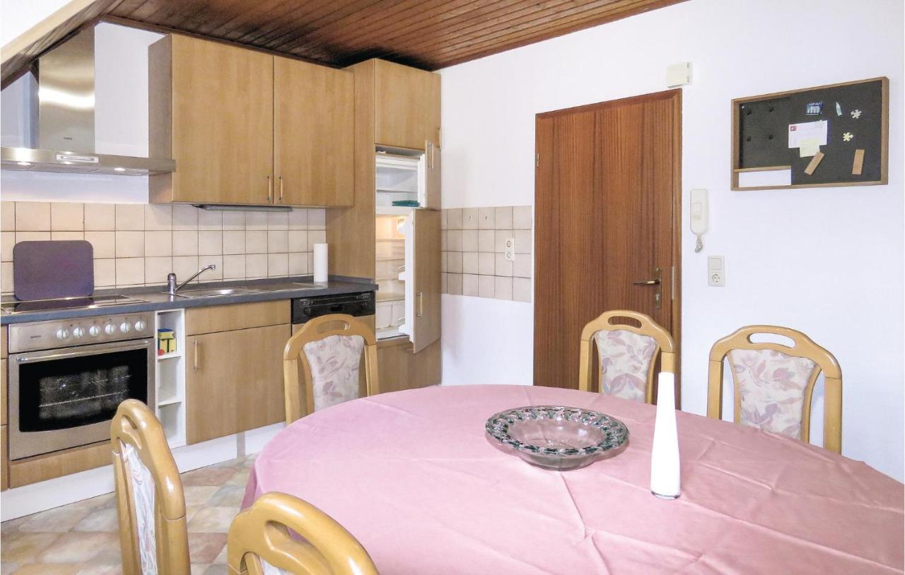 Gorgeous Apartment In Lahnstein With Kitchen Extérieur photo